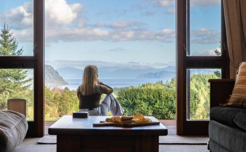 Kinloch House | Muirs Reef Lodge Kinloch holiday home Lake Taupo