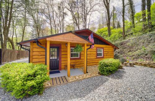 Brevard House | Multi-Unit Brevard Vacation Rental with Patio!