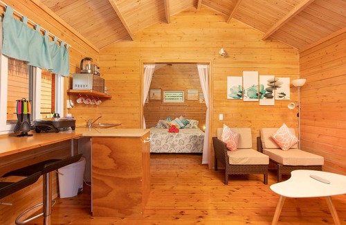 Bouvet Island Cottage | Muri Motu Outlook Cottage 2