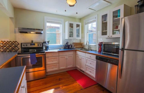 Cannonborough Elliotborough House | Murphy on St. Philip, Unit B