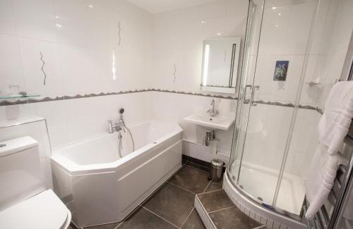 Westcliff-on-Sea Hotel | Muthu Westcliff Hotel (Near London Southend Airport)