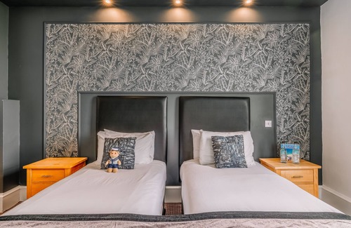 Westcliff-on-Sea Hotel | Muthu Westcliff Hotel (Near London Southend Airport)