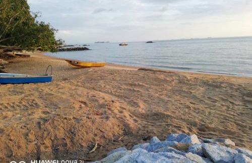 Kampung Tanjung Bidara Ski Chalet | Mutiara Chalet