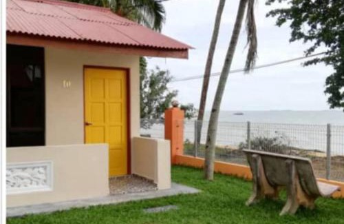 Kampung Tanjung Bidara Ski Chalet | Mutiara Chalet