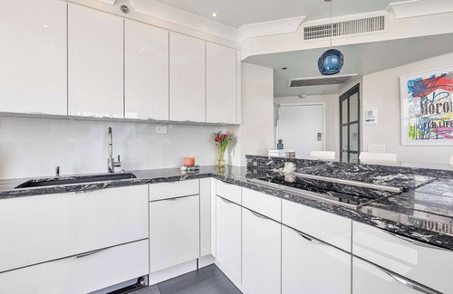 Coconut Grove Apartment | MVR-Bask in Luxury-Right in Coconut Grove