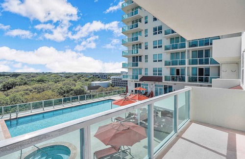 Coconut Grove Apartment | MVR-Bask in Luxury-Right in Coconut Grove