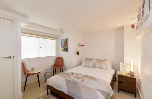 Woolwich Apartment | My London Holiday Home