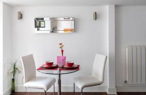 Woolwich Apartment | My London Holiday Home