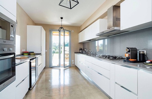 Avola Villa | My Rental Homes - Villa Orangella located near the sea with private pool 6 bedrooms 12 sleeps
