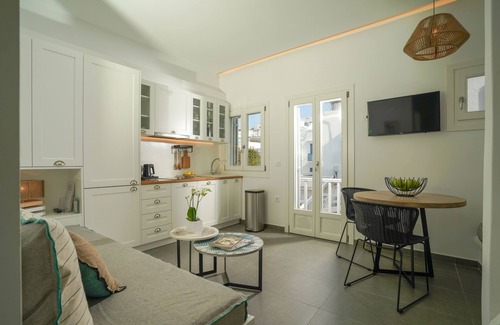 Mykonos House | Mykonos 22, Superb Town Penthouse with Jacuzzi Spa