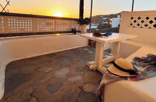 Tourlos Apartment | Mykonos Violet Nest - Sea View Escape