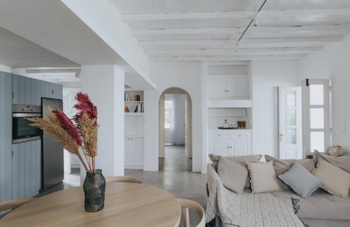 Platis Gialos Villa | myMykonos II beachfront villa