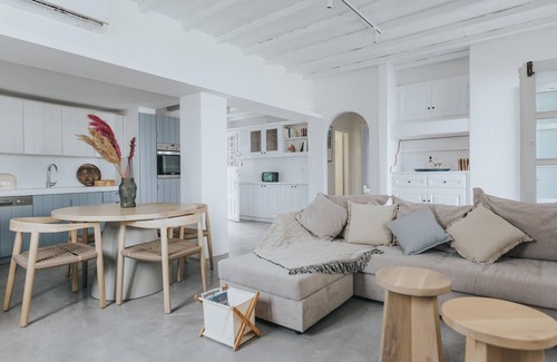 Platis Gialos Villa | myMykonos II beachfront villa