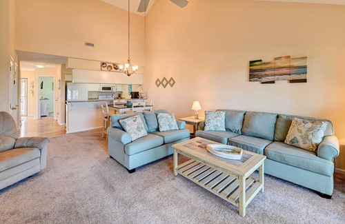 Waterford Plantation Condo | Myrtle Beach ‘Beach Golf Villa’ w/Community Pool!