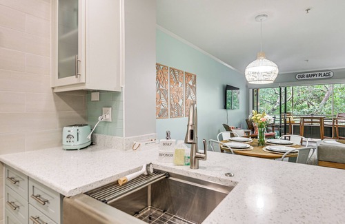 Briarcliffe Acres Condo | Myrtle Beach Condo w/5 Pools: Steps to Shore!