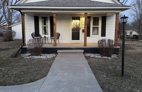 Creston House | Myrtle Lane home, nestled just minutes away from downtown! Newly remodeled