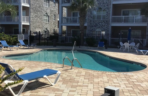 Central Myrtle Beach Condo | Myrtlewood 2BR 1st Floor, end unit, WiFi, pool, Cal Ripken & Oct renters welcome