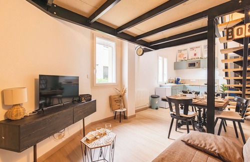 Coutures Apartment | N1 industrial loft in Reims