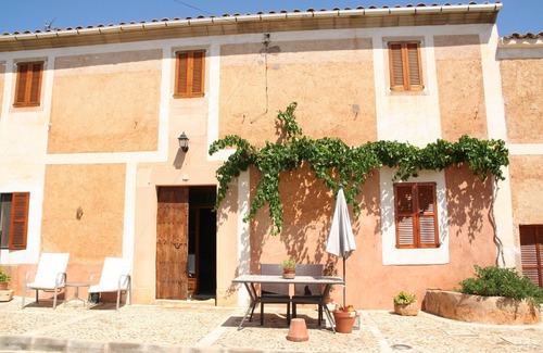 Santanyi Cottage | Na Corma Nova with overflow pool, large terrace, barbecue area, satellite TV