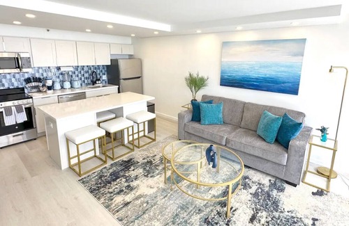 Waikiki Resort | NAMI 1BR SUITE Luxurious Ocean View from 26FL