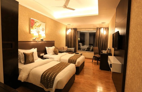 Dewas Hotel | Nandan Kanan-M Square Hotels and Resorts