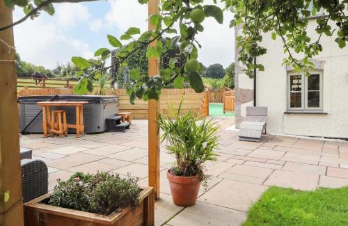 Ruthin House | Nant Y Celyn