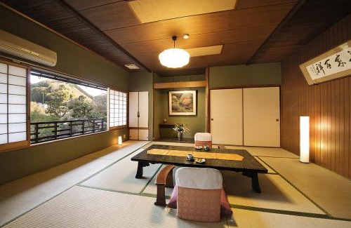 Kawachinagano Hotel | Nanten-En