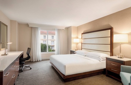 Park Shore Hotel | Naples' Stylish Unit w/Shuttle to the Beach and Outdoor Pool | Free Parking