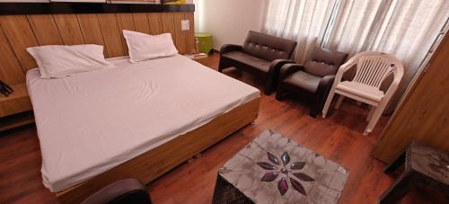 Puranpur Hotel | Narayan Rooms Inn