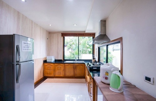 Central Pattaya Villa | Natcha Pool Villa by Warin