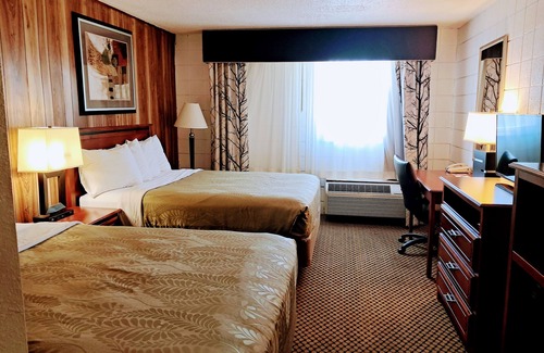 Casper Hotel | National 9 Casper - Showboat