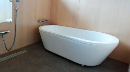 Isahaya Hotel | Natural Hot Spring Villa MOTONOYU