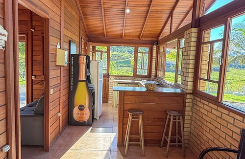 Camboriu House | Natural Refuge in Balneário Camboriú: Beach, Beach Tennis and Pool in Harmony