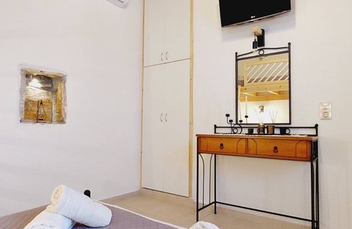 Naxos Cottage | Natural View Villa by the sea