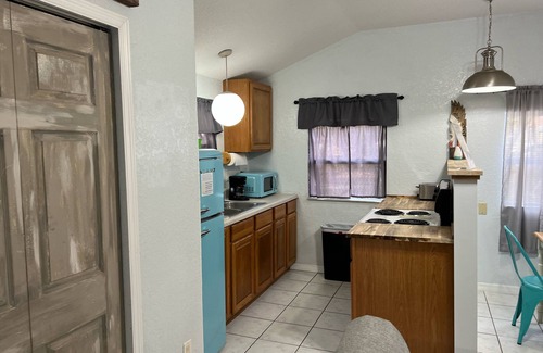 Inglis House | Nature Coast Inn and Cottages