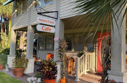 Yankeetown Cottage | Nature Coast Inn and Cottages