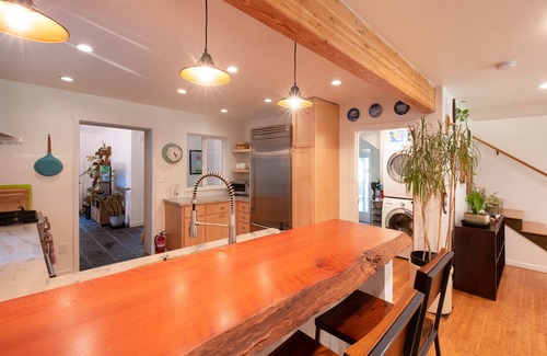 Trinidad House | 🌲Nature Haven Retreat- 9 Private Acres in Redwood Forest Bathed in Sunshine!☀️