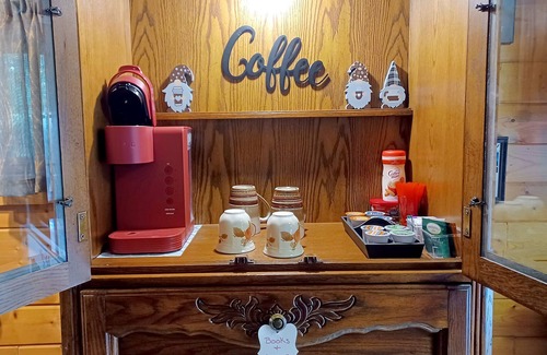 Oxford Cabin | Nature Nook Cabin, your peaceful hideaway ~ 25 mins to the Dells