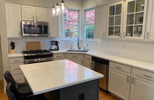 Apex House | Nature's Neighbor