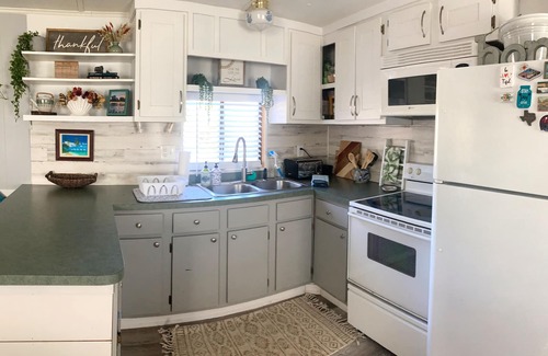 Citrus Springs House | Nature's Nook -10 Minutes To Rainbow Springs! Rural, Fire Pit, Screened In Porch