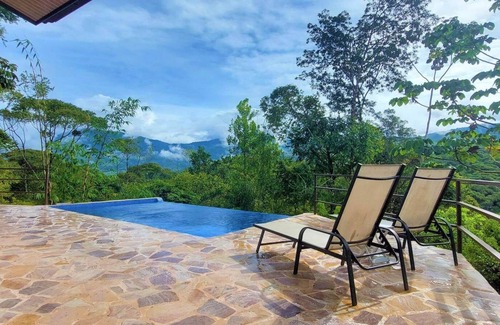 Baru Resort | Nature Waterfall Cabinas ~ 20 minutes to the Beach