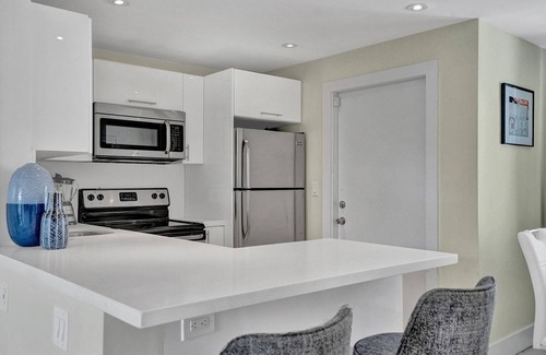 West Avenue Apartment | Nautilus Suite 2BD/2BA Miami Beach Villa Monaco