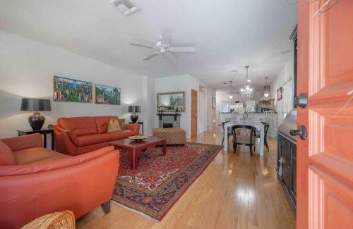 Tampa House | Nawlins vibe with rooftop verandah near Riverwalk and downtown