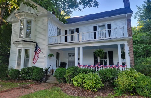 Ramseur House | Nc's Nostalgic House 19 min from the Nc Zoo