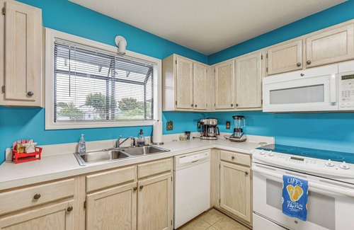 Little River House | Near Beaches & Golf Courses: Little River Townhome