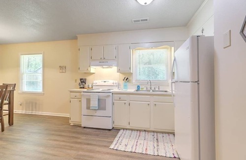 Goose Creek House | Near Charleston 3 Bed w/Fenced Yard Near Beach!