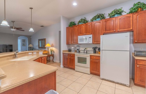 Buena Ventura Lakes Villa | Near Disney and USTA tennis campus - Pool Villa on the Lake - Stunning Views!