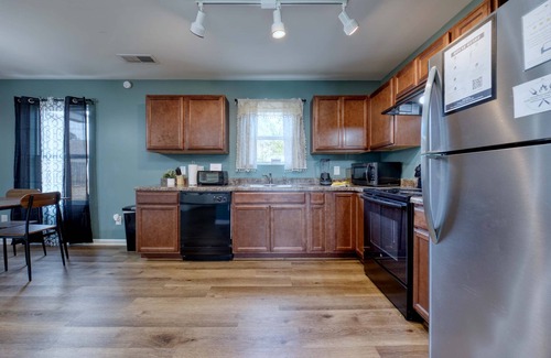 Columbus House | Near Ft. Moore & Downtown - The Moore House 2