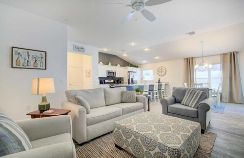 Wildwood House | Near Golf and Shops The Villages Home with Lanai!
