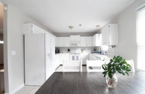 Apex House | Near Historic Downtown Apex, Sleeps 8, King Bed